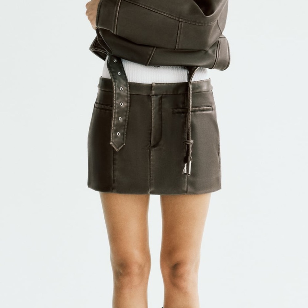 Faux leather pocket skirt